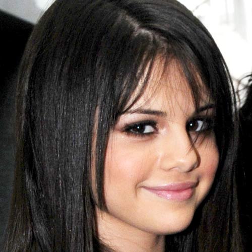 Selena Gomez opens up about fame, love, even her promise ring, OK reports.